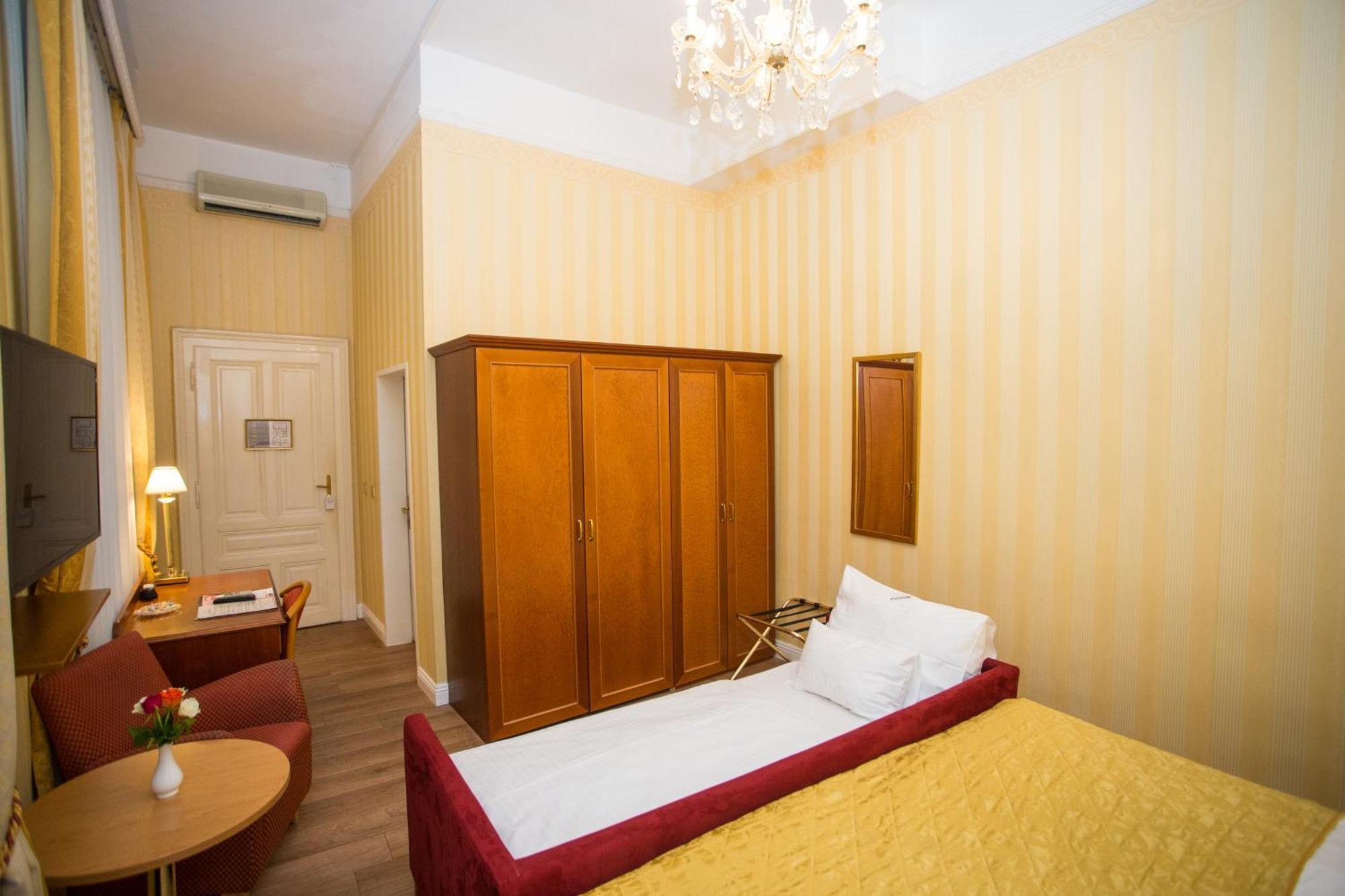 Opera Am Operneck Self Check In Apartment Виена Екстериор снимка